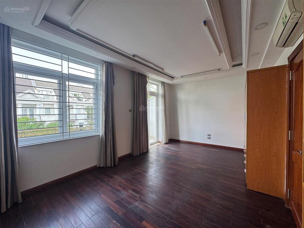 Cho thuê nguyên căn biệt thự liền kề 45tr/th khu cityland garden p5 gò vấp