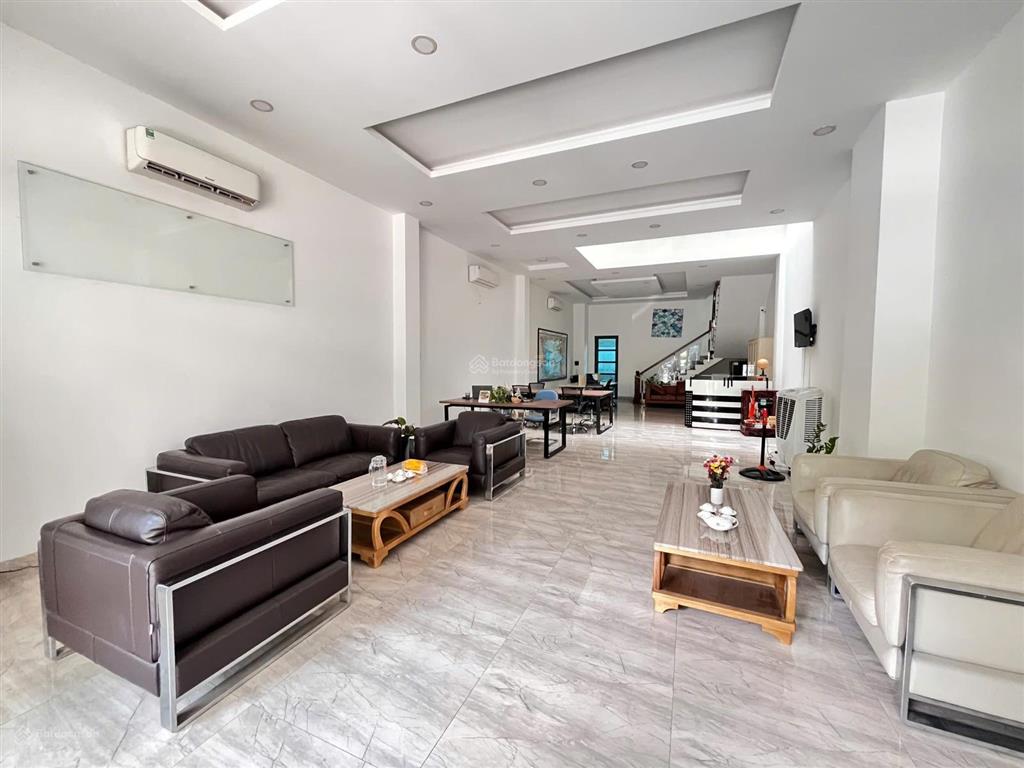 Cho thuê mặt bằng trệt suốt 120m2 giá 20tr/th khu cityland p10 gò vấp