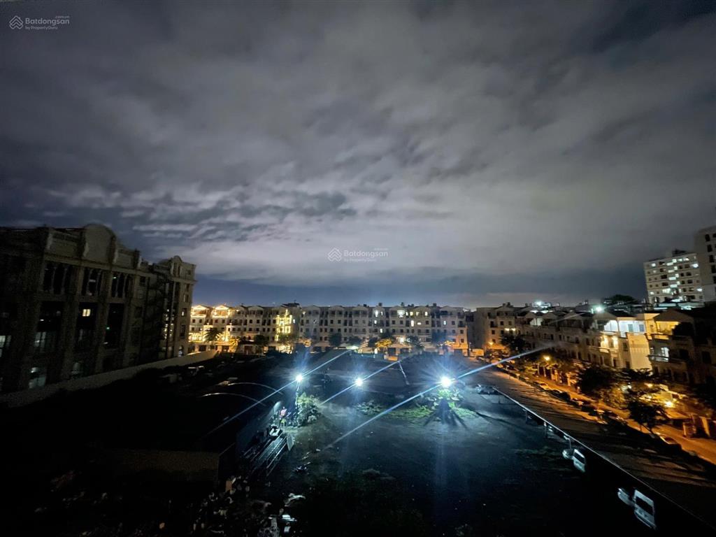 Cho thuê căn 2pn, 2wc full nội thất giá 13tr khu cityland park hill gò vấp có thang máy, 2 ban công