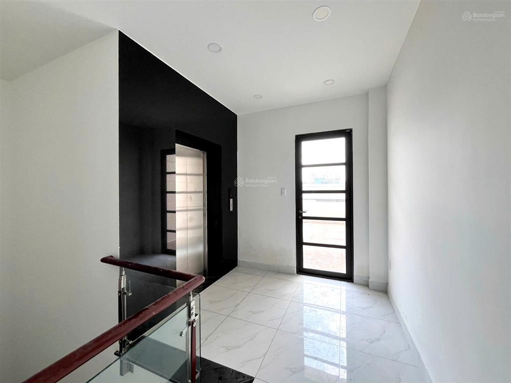 Cho thuê nguyên căn có thang máy, máy lạnh 60tr/th cityland gò vấp