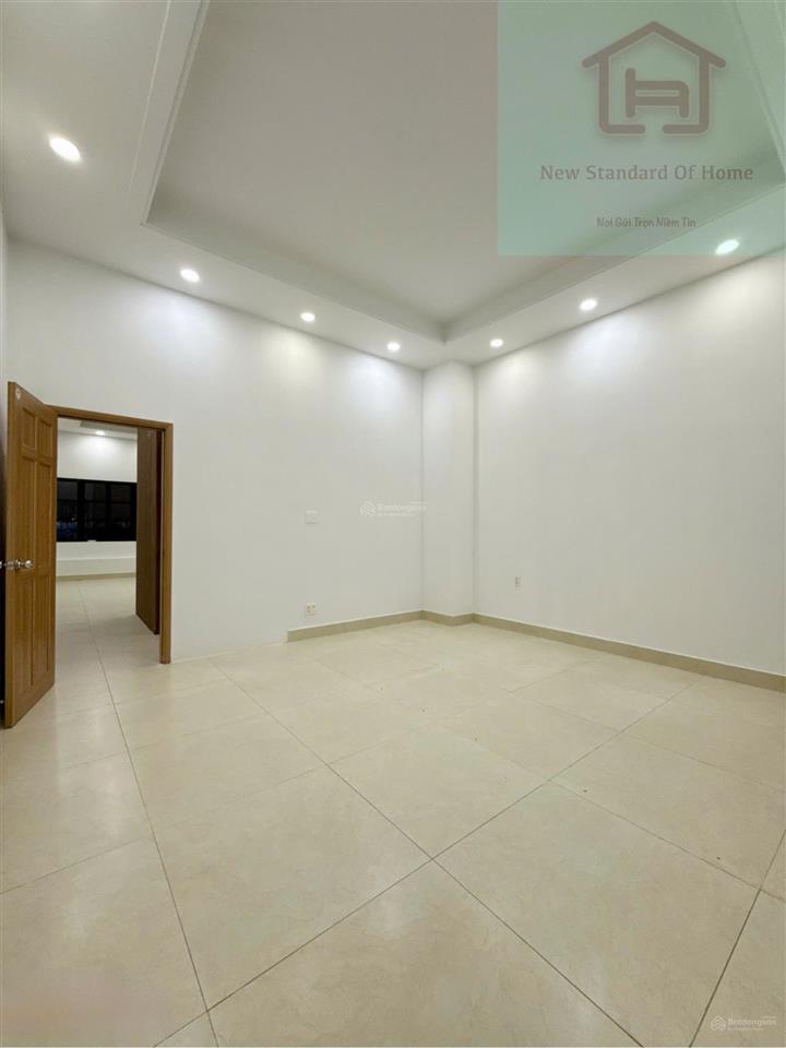 Cho thuê mặt bằng trệt suốt giá 16tr/th khu cityland park hills gò vấp