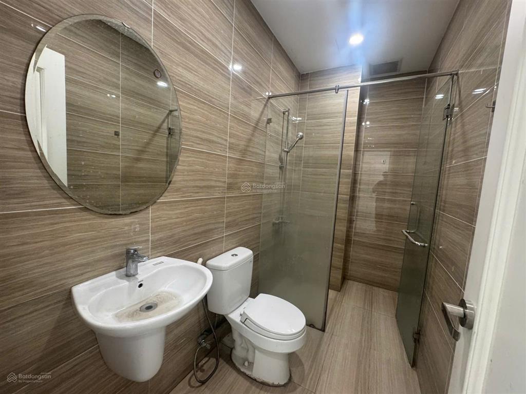 Cho thuê nguyên sàn văn phòng rộng giá 13tr/th có ban công, thang máy khu cityland p10 gò vấp