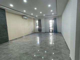 Cho thuê nguyên sàn văn phòng rộng giá 9tr/th có ban công khu cityland p10 gò vấp