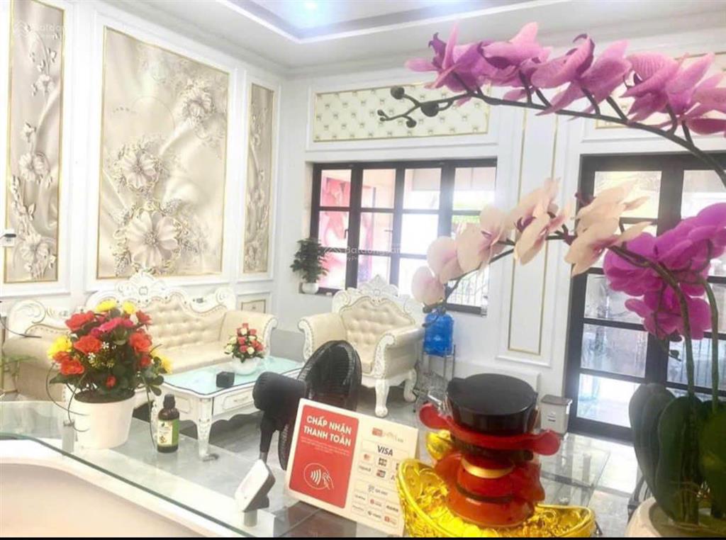 Cho thuê mặt bằng trệt giá 13tr/th khu cityland p10 gò vấp