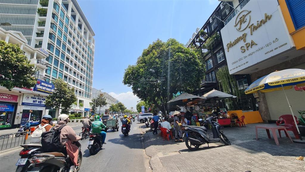 Cần bán building mt cộng hòa, ngang 11x24m, hầm 6 tầng, giá 92 tỷ