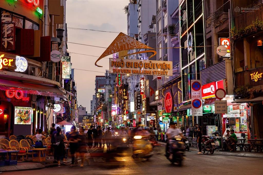 Thu nhập 150 triệu/tháng ngay trần hưng đạo quận 1  250m2 mặt tiền 15m