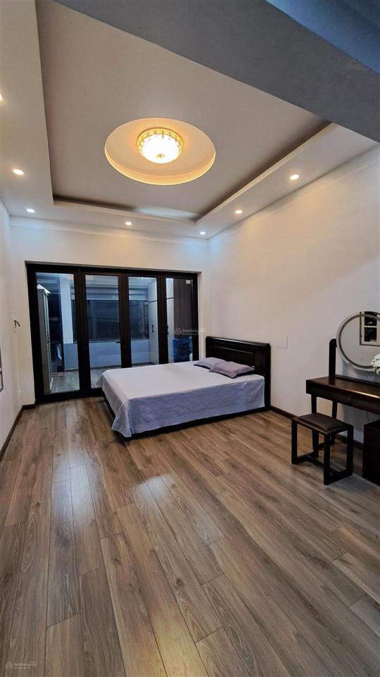 Cho thuê nhà riêng khép kín tại đường giáp bát.
