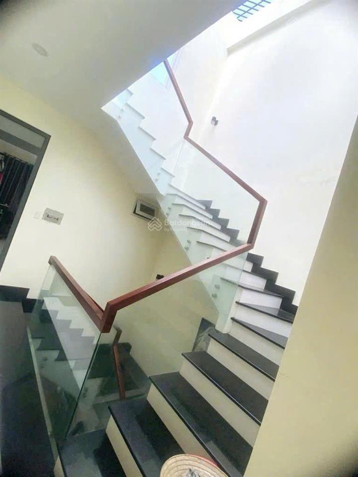 Bán nhà 3 tầng tân thới nhất q12. dt 106m2 hxh tần thới nhất 13. gần chợ lạc quang cv thuận kiều