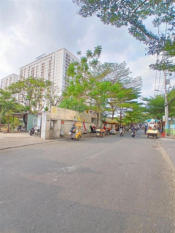 Chỉ 4.380 tỷ 70m2 nhà c4 gần chợ lạc quang p. đông hưng thuận  quận 12.