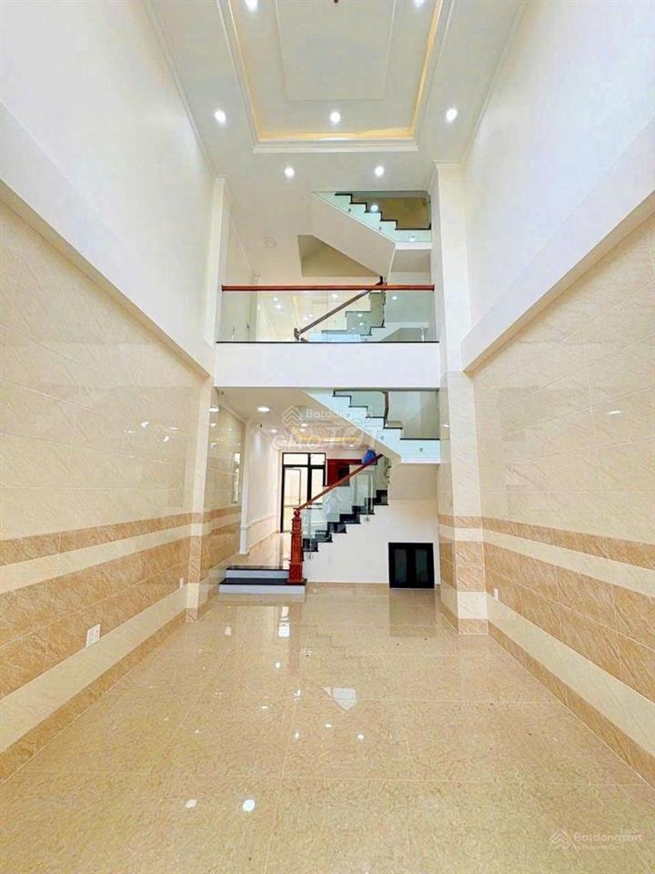 Nhà xây sẵn 1T 3 L, giá 7-8 tỷ, cầu Bình Triệu 2km, NH cho vay 70%