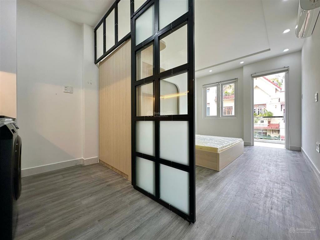 Căn hộ 1pn tách bếp  mới 100%  có balcony  đường 3/2 q10