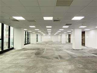 Cho thuê văn phòng tại toà hạng a 136 hồ tùng mậu, giá thỏa thuận 350m2 (120m2 & 230m2), thuê riêng