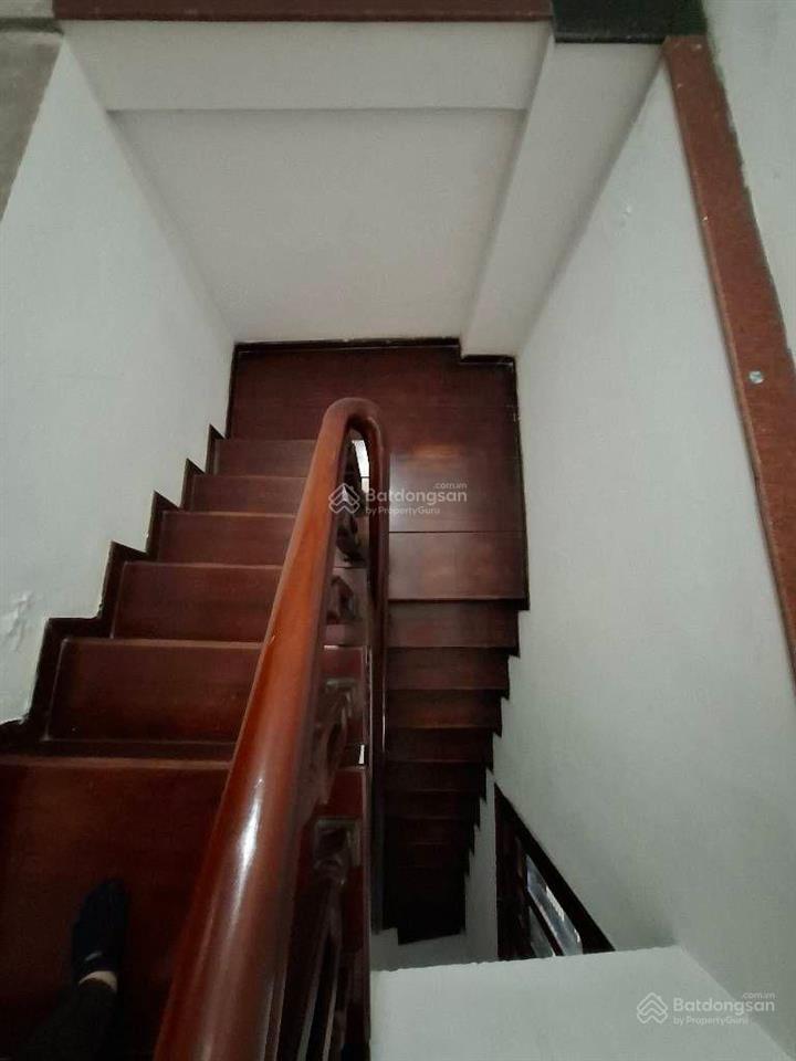 Chủ cần tiền bán gấp nhà tại phố lò đúc, 13,68 tỷ, 49m2, 3pn + 3wc, ngõ 3 gác, 30m ra phố, dân xây