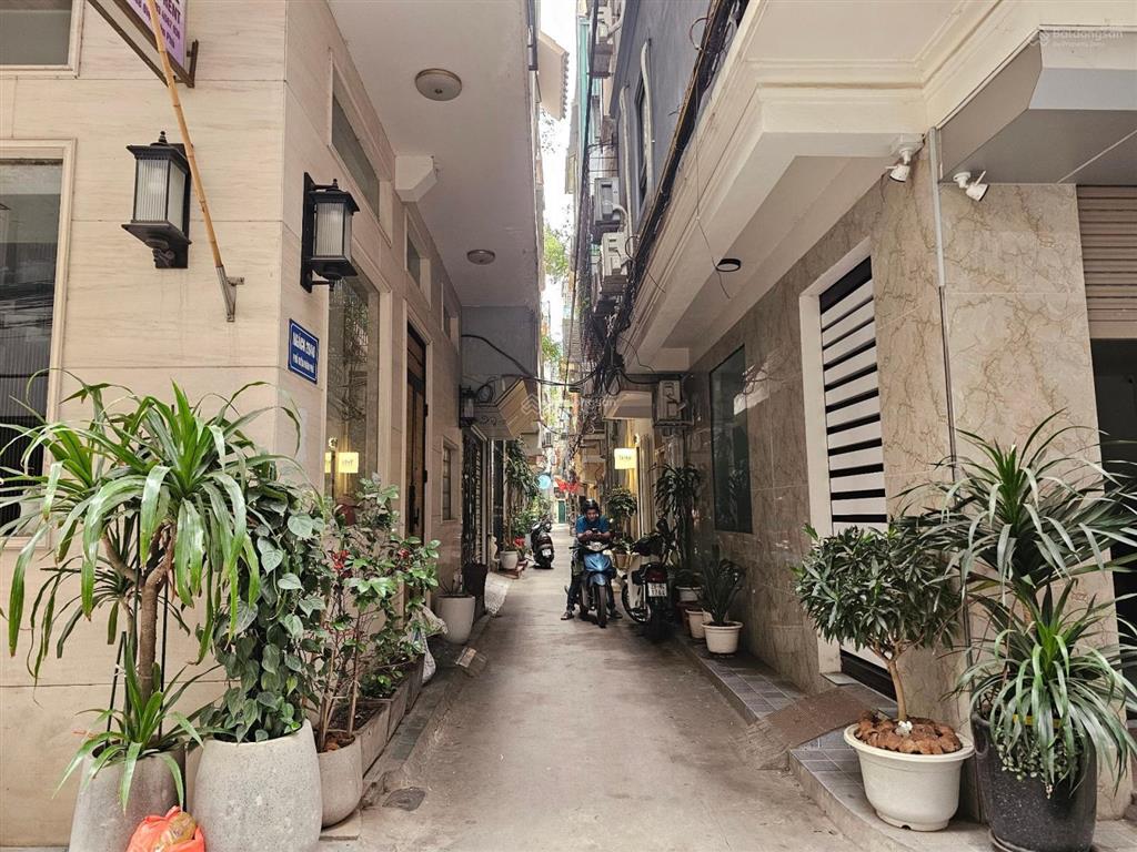 Hiếm bán đất tặng nhà 4tầng  60m2  phố nguyễn tri phương  ba đình  2 thoáng trước sau  ô tô