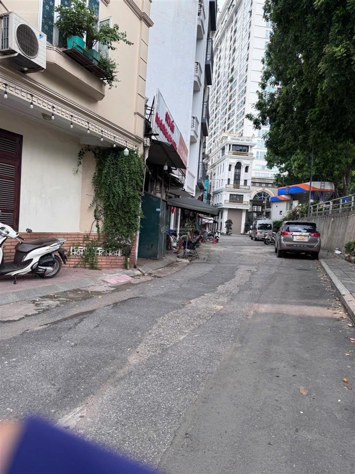 Mặt phố phó đức chính  ba đình  vỉa hè  kinh doanh  mặt tiền rộng  ở và cho thuê dòng tiền sẵn