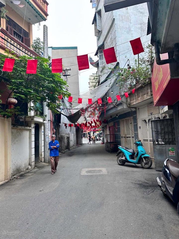 Chính chủ bán đất tặng nhà 3 tầng phố minh khai  hàng xóm times city  quy hoạch ổn định
dt 42m
