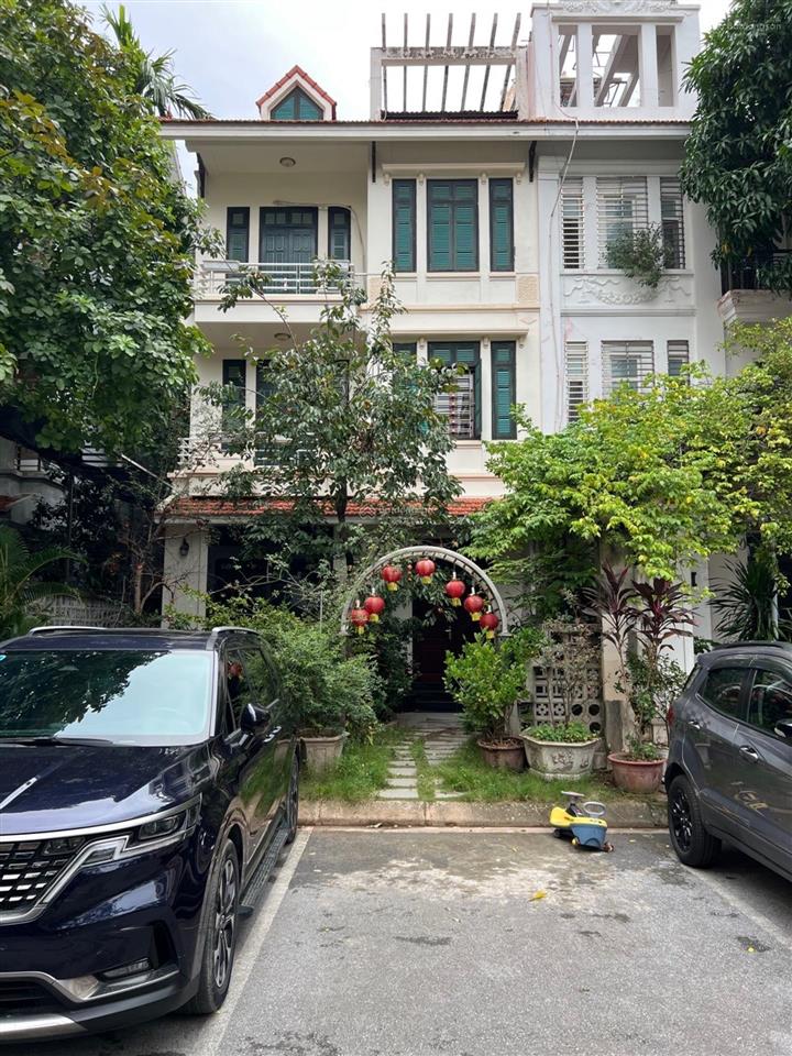 Biệt thự 4 tầng vip đội nhân  3 thoáng  view công viên  đăng cấp sống thượng lưu dt 141m
mt8,2
