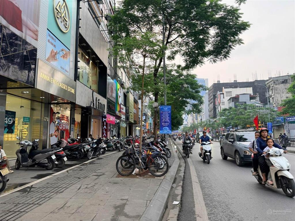 Mặt phố siêu víp chùa bộc một mặt phố  một mặt ngõ  kinh doanh thới trang đẹp phố  ko qh