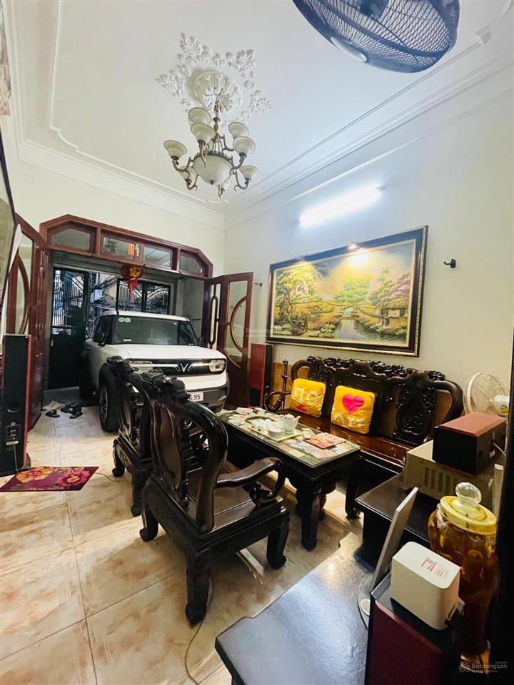 Trung tâm đống đa  phân lô vũ thạnh  hào nam  ô tô đỗ cửa, chui thẳng vào nhà  nhà dân xây