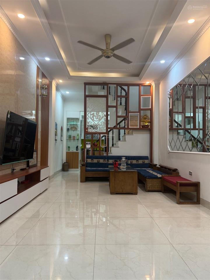 Phân lô 4 tầng quân đội phố nguyễn viết xuân  thanh xuân  ô tô đỗ gần nhà dân xây  ngõ thông