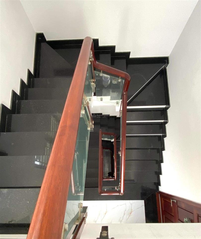Nhà mặt tiền đường số 4  p. long trường (q9 cũ)