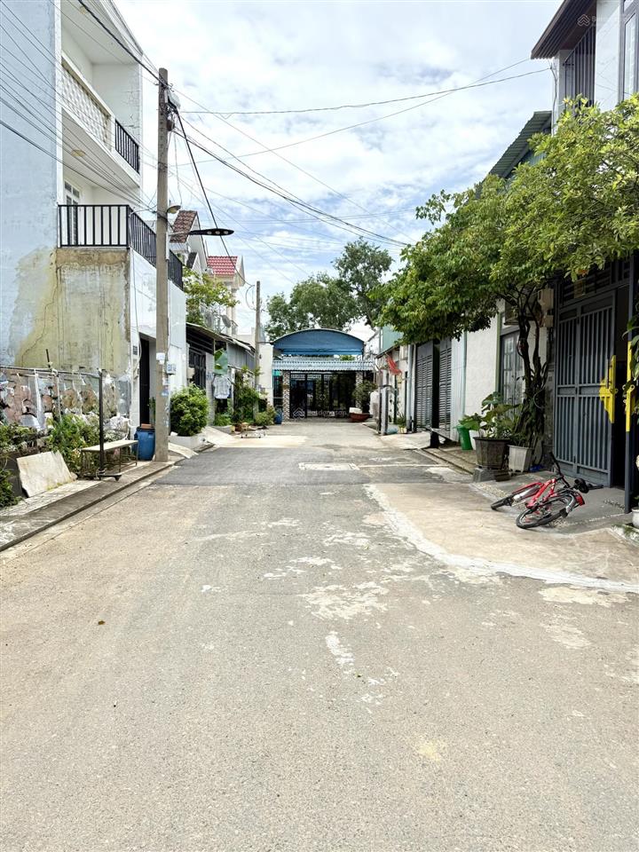 Nc lô giá hời võ văn hát. dt 51m2. ngang 4,8m. đường nhựa 7m. hướng đông nam