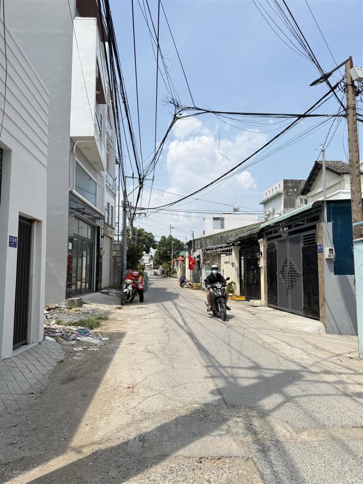 Chủ giảm sâu  đất 2 mặt tiền trước + sau  mặt tiền 218 võ văn hát, phường long trường, quận 9