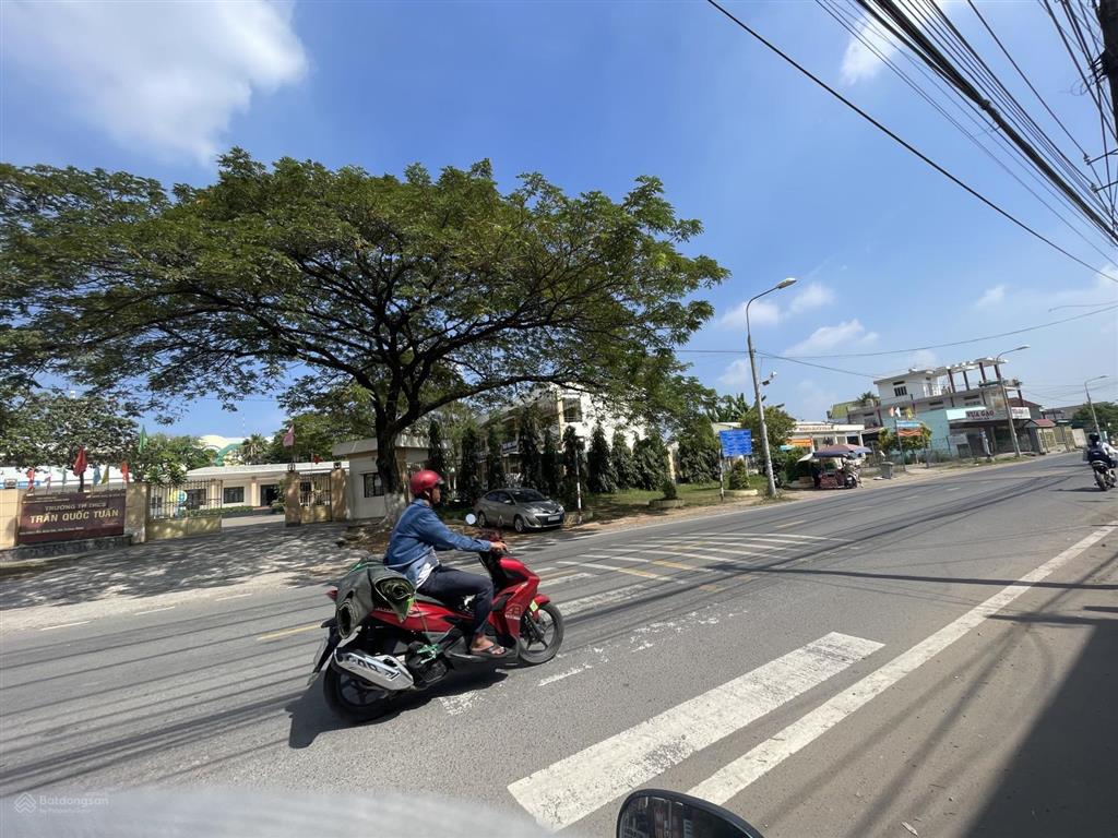 Bán đất ngay trung tâm xã bình minh, dân cư đông sổ riêng thổ cư full giá rẻ