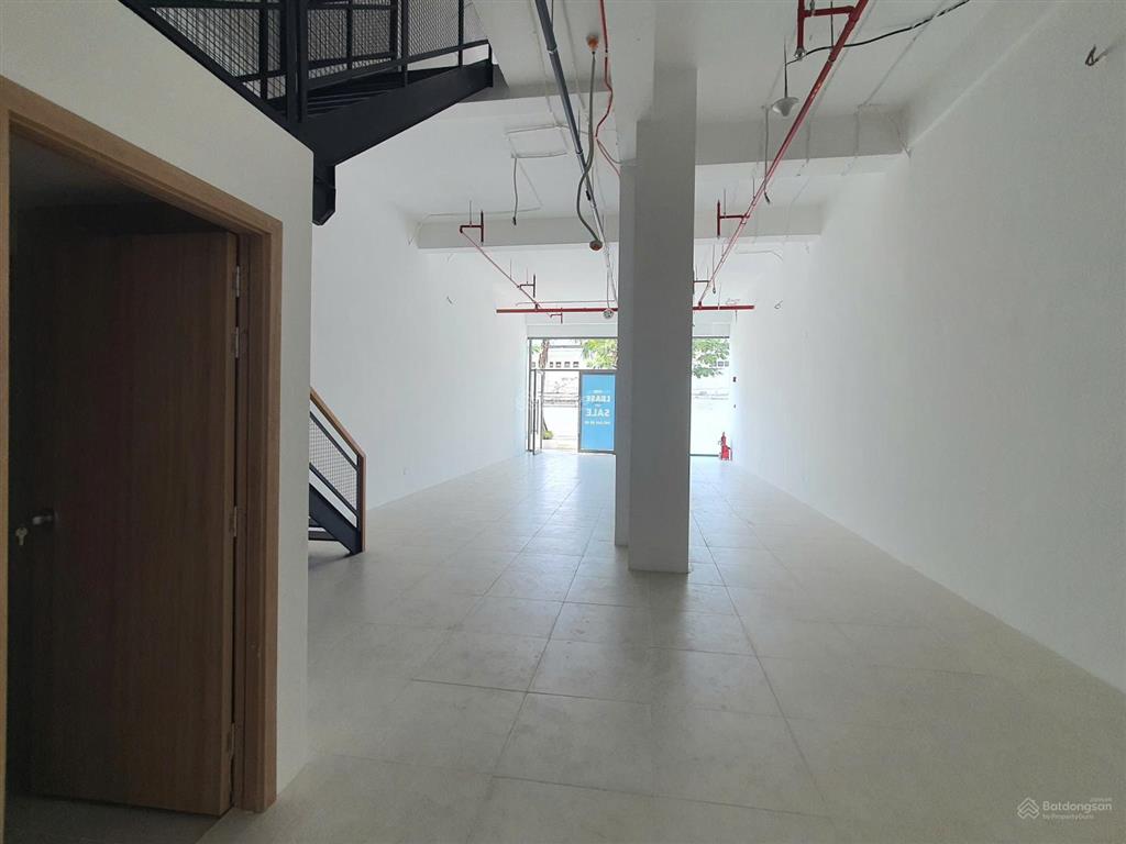 Cho thuê shophouse urban green hoàn thiện 150m2, mặt tiền đường số 6, giá cố định 2 năm