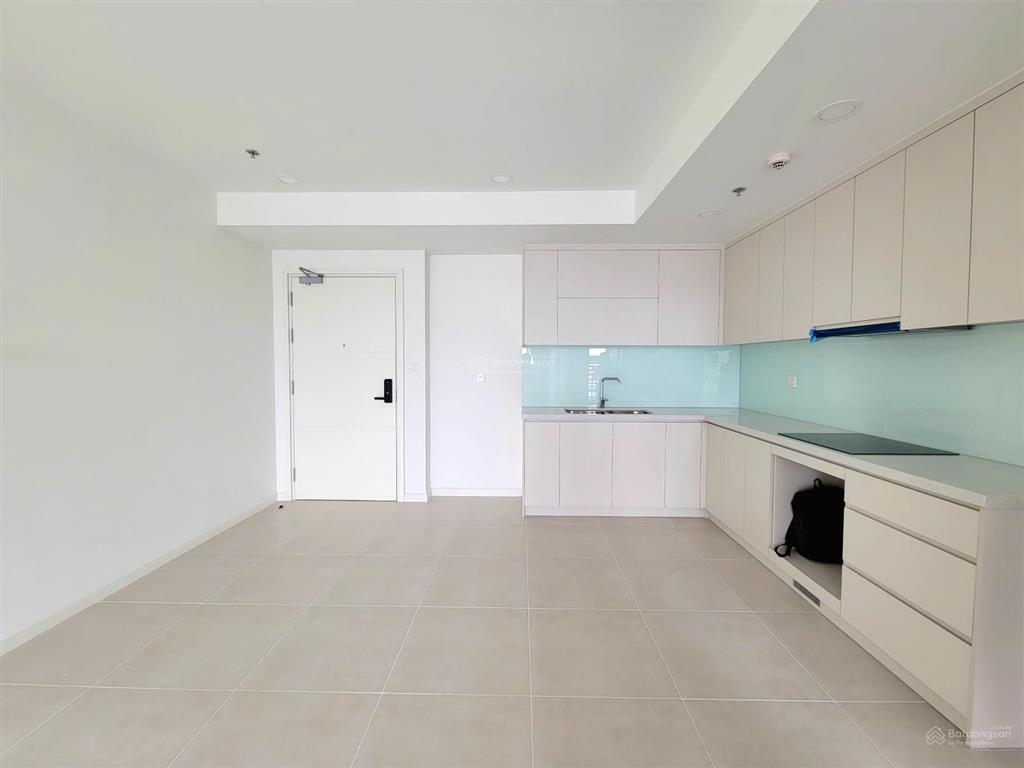 Bán căn 2pn urban green 65,5m2 5,1 tỷ sổ hồng sẵn, bao sang tên, tầng trung view 2 hồ bơi