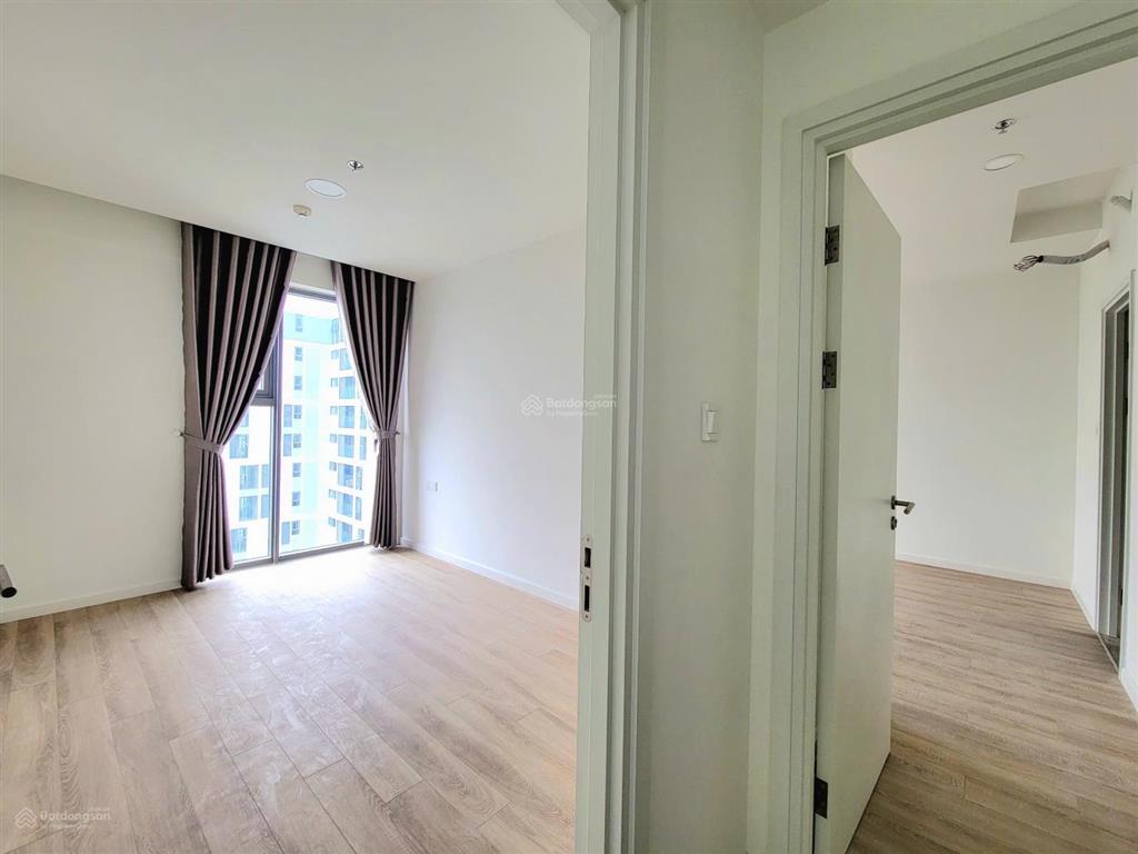 Bán urban green 2 phòng ngủ 5,75 tỷ 82m² công chứng ngay, nội thất, tầng 15, view lk81, view sông