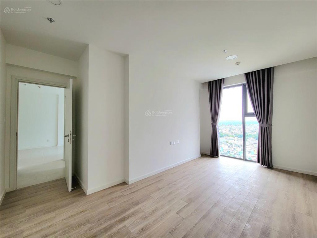 Bán urban green 2 phòng ngủ 5,75 tỷ 82m² công chứng ngay, nội thất, tầng 15, view lk81, view sông