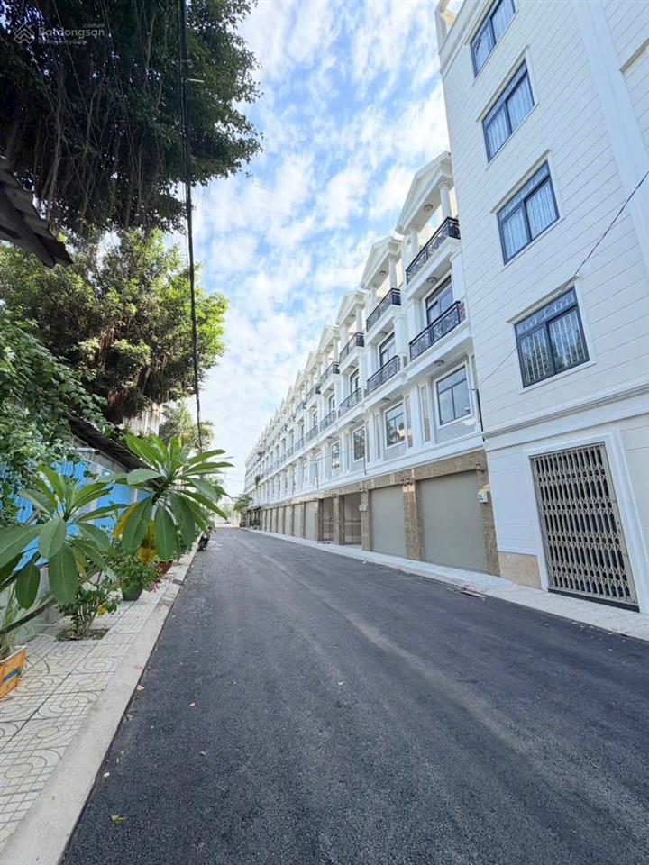 Nhà 4 lầu ngay mặt tiền đường 60m, chỉ 9 tỷ, ngay sát kđt vạn phúc city, khu dân cư an ninh