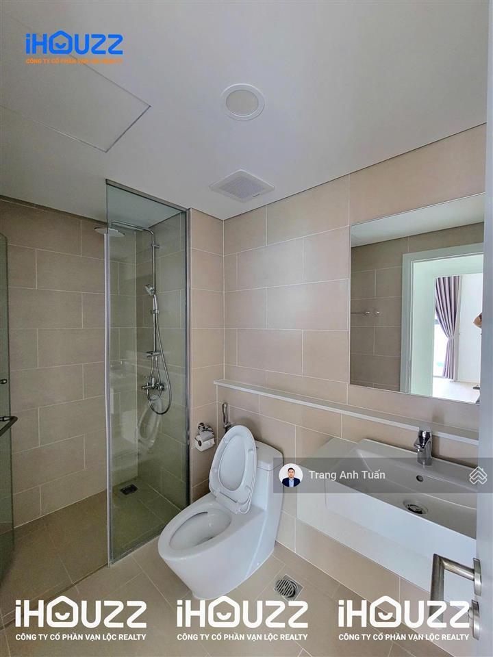 1 căn 2 pn 84m2  giá 12,5 tr/th  có nội thất  view vạn phúc + lk81 hồ bơi ở ngay