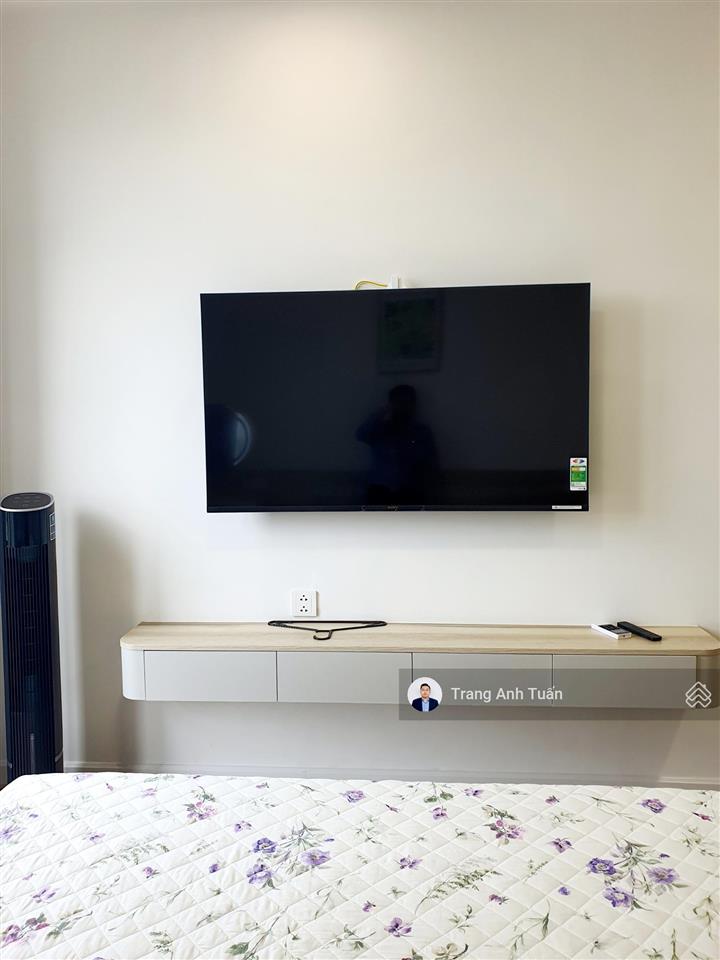 Một trong số ít 1 căn 2pn 83m2giá rẻ 16 triệu/thángfull nội thấtview hồ bơi lk81 vạn phúc
