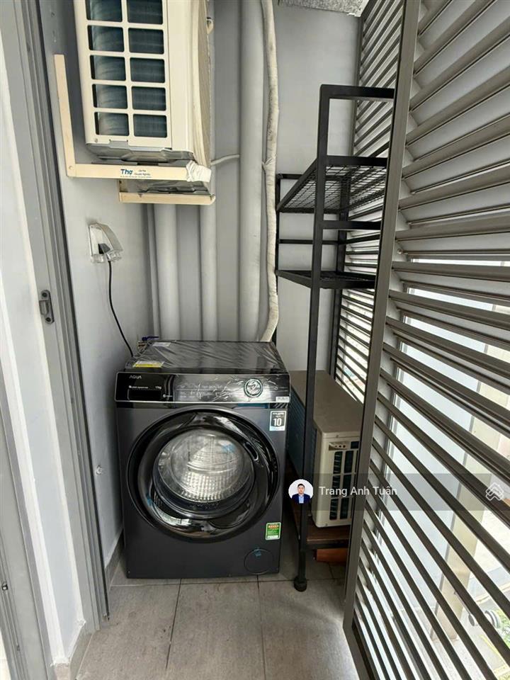 Siêu phẩm 1 căn 2pn 84m² góc  giá tốt 17 triệu/tháng  full nội thất  view hồ bơi lk81 vạn phúc