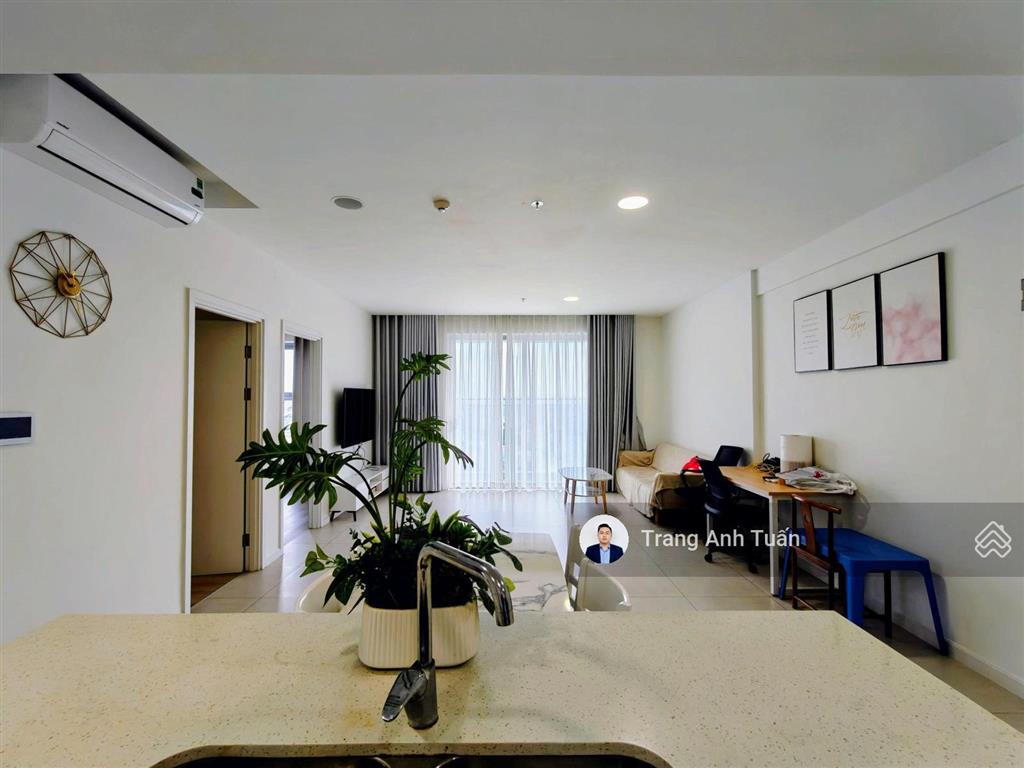 1 căn 3 pn 100m²  giá tốt 16 triệu/tháng  có nội thất  view vạn phúc + lk81 ở liền