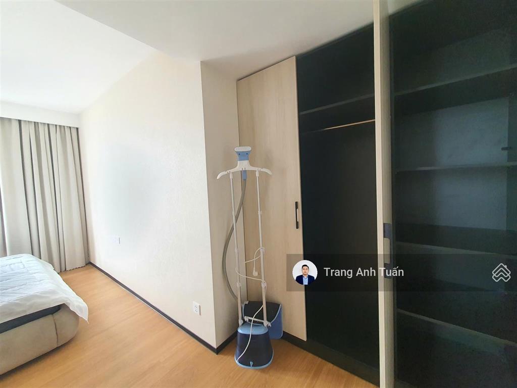 Căn hộ vip 3pn 106m²  giá 20 triệu/tháng  full nội thất  view vạn phúc + lk81