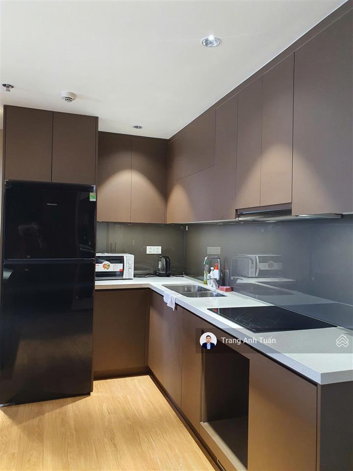Căn hộ vip 3pn 106m²  giá 20 triệu/tháng  full nội thất  view vạn phúc + lk81