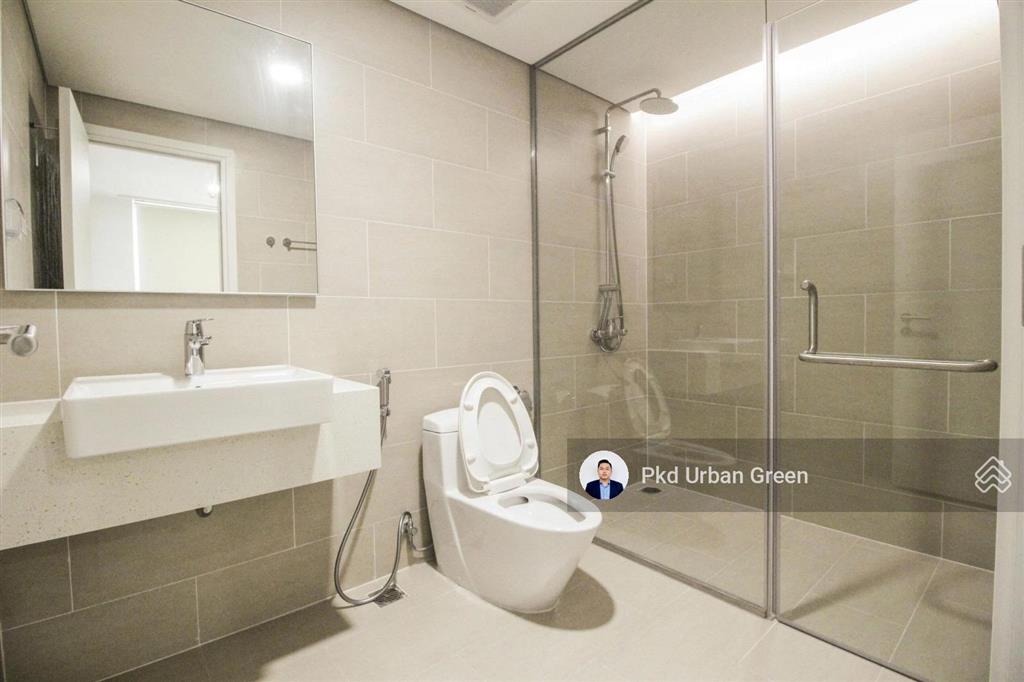 Bán 5,1 tỷ urban green 2 phòng ngủ 65m2 tầng 17  sổ hồng sang tên, view vạn phúc, hồ bơi
