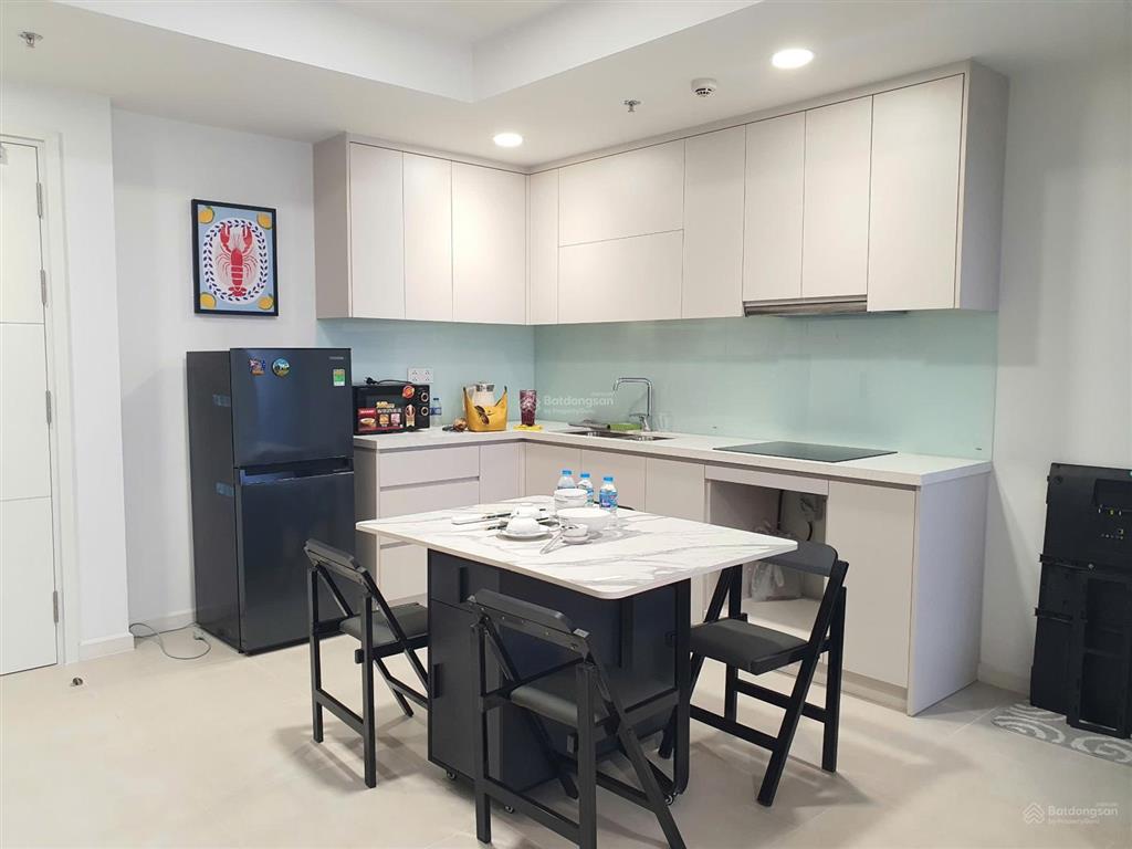 Chỉ còn 1 căn hộ 1 phòng ngủ 50m2, 9,5 triệu/tháng ở ngay, có nội thất, view hồ bơi, công viên