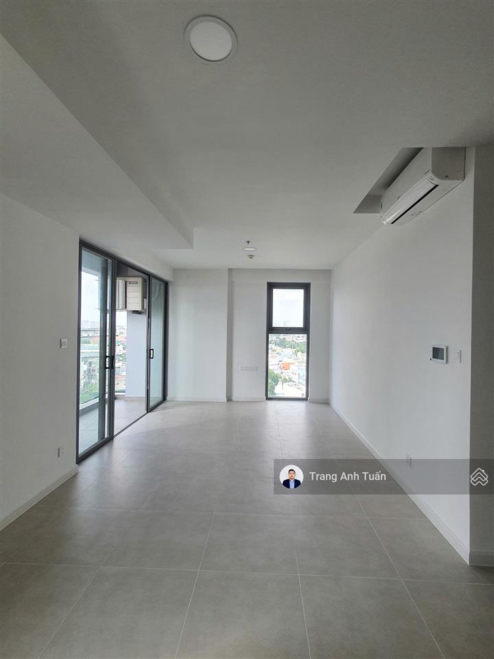 Sẵn có căn 2pn 83m2  giá 12,5 triệu/tháng  có nội thất  view vạn phúc + lk81 ở liền