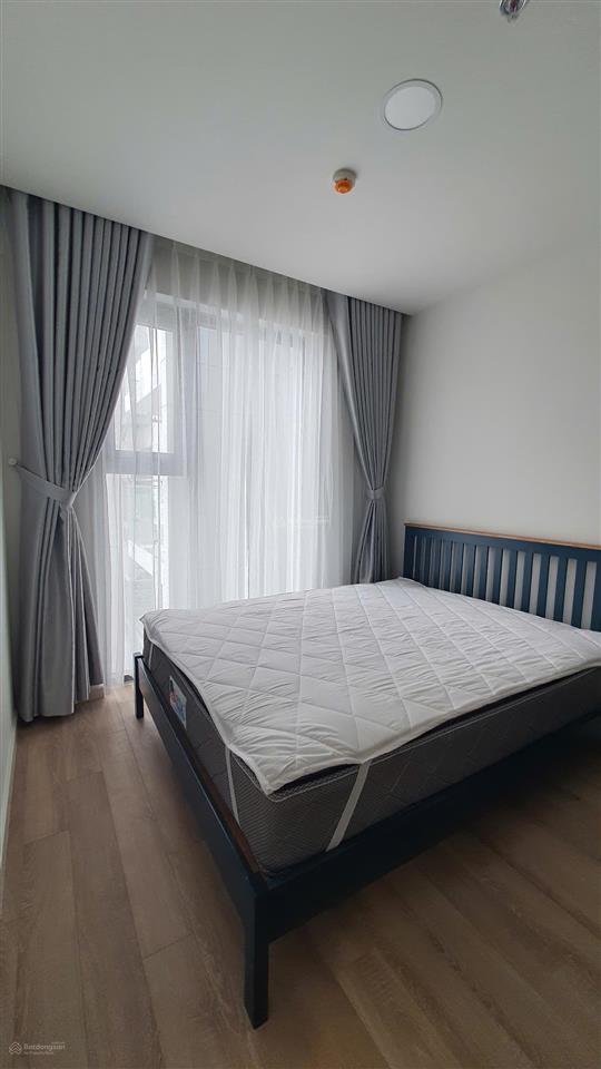 Chỉ còn 1 căn hộ 1 phòng ngủ 50m2, 13 triệu/th ở ngay liền, đầy đủ nội thất, view hồ bơi, công viên