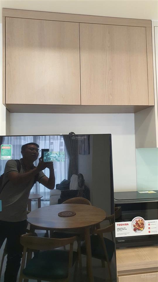 Chỉ còn 1 căn hộ 1 phòng ngủ 50m2, 13 triệu/th ở ngay liền, đầy đủ nội thất, view hồ bơi, công viên