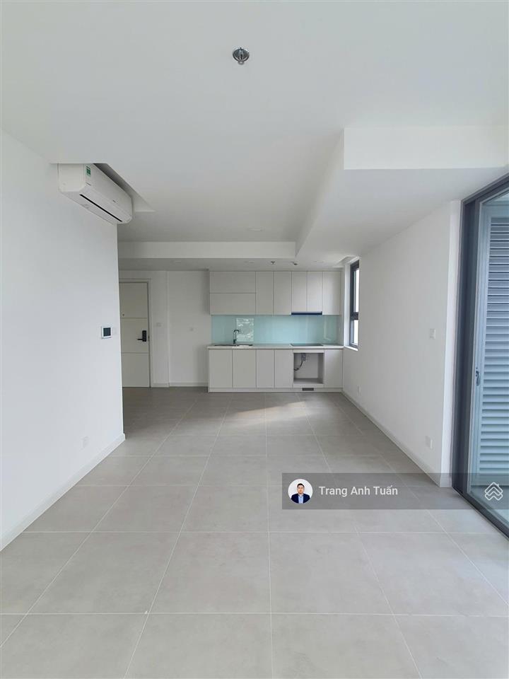 Còn 1 căn góc 2 pn 84m2  giá 12,9 tr/th  có nội thất  view vạn phúc + lk81 hồ bơi ở ngay