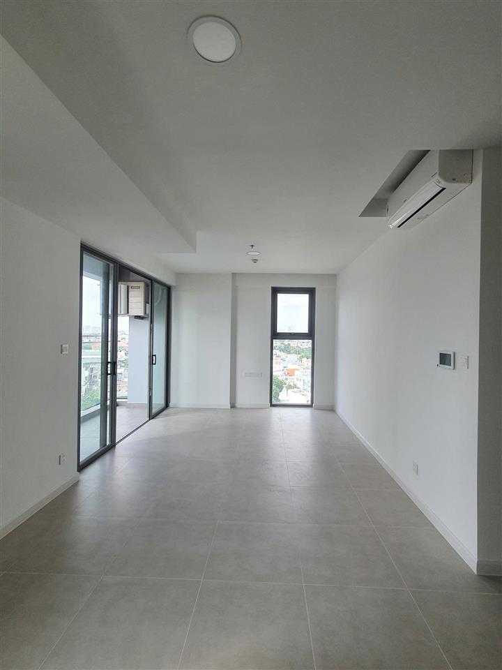 Còn 1 căn góc 2 pn 84m2  giá 12,9 tr/th  có nội thất  view vạn phúc + lk81 hồ bơi ở ngay