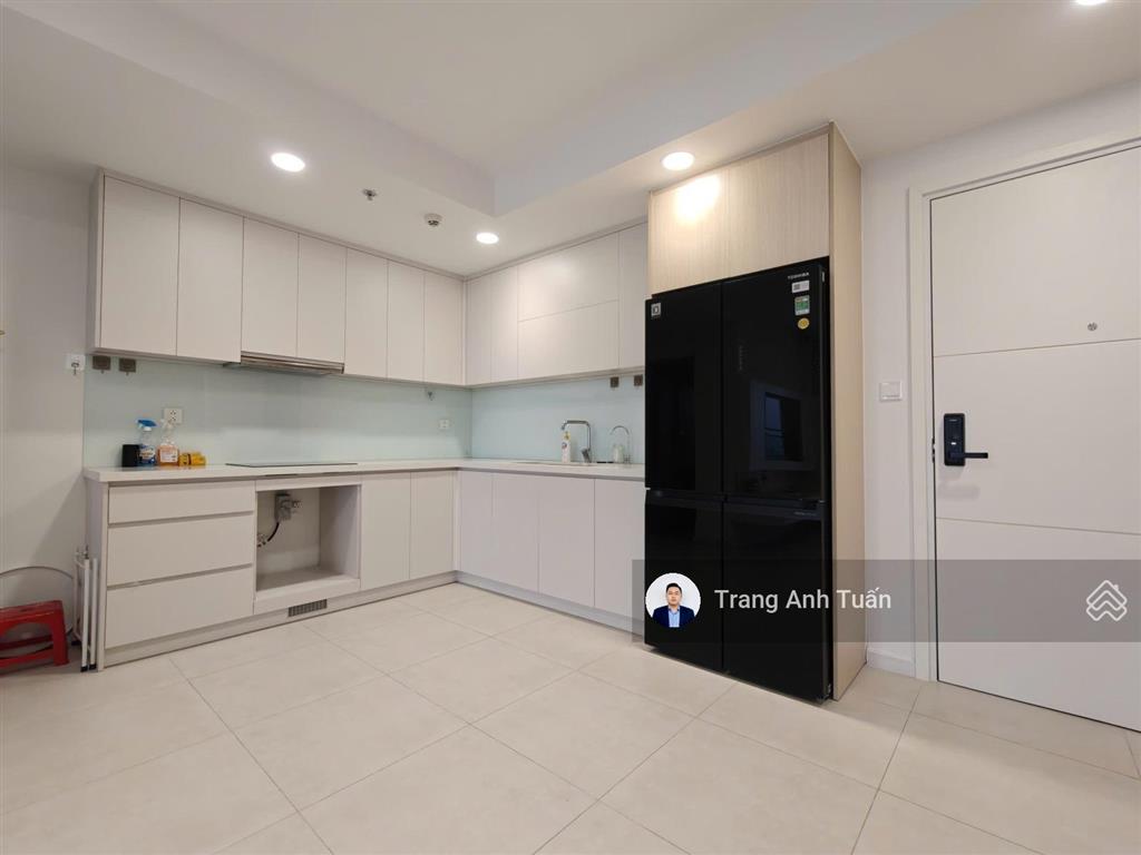 Căn hộ 2 pn 83m2  giá rẻ 15 triệu/tháng  full nội thất  view vạn phúc + lk81 ở liền