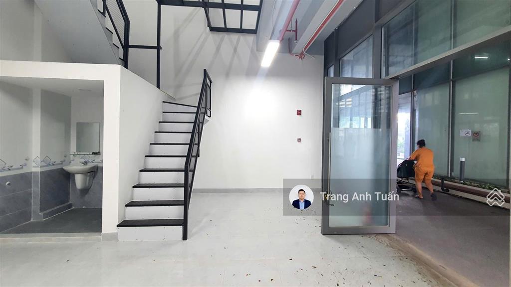 Cho thuê mặt bằng 85m2 shophouse urban green hoàn thiện, miễn phí 1 tháng, giá cố định 2 năm