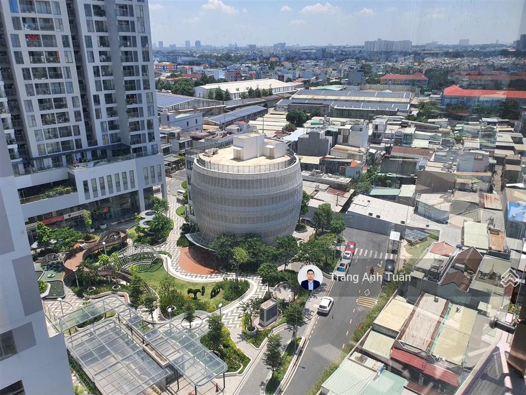 Hàng căn góc 2 pn 84m2  giá 13,5 tr/th  có nội thất  view vạn phúc + lk81 hồ bơi ở ngay