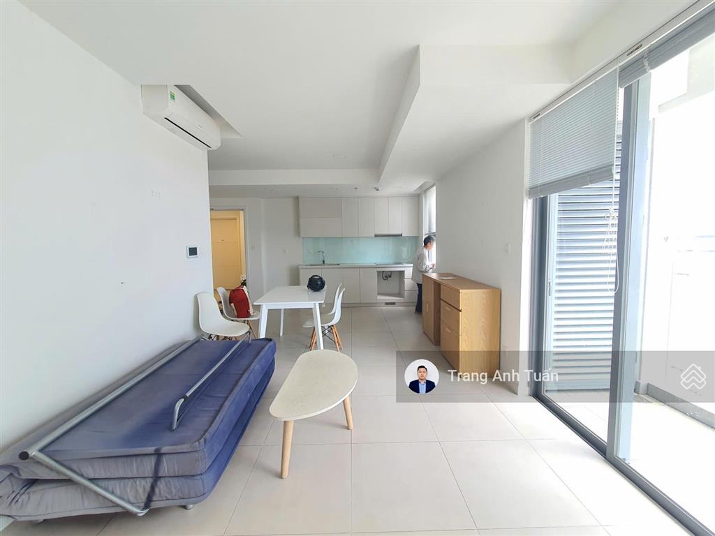 Hàng căn góc 2 pn 84m2  giá 13,5 tr/th  có nội thất  view vạn phúc + lk81 hồ bơi ở ngay